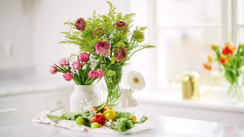 Half of Scandinavians think that cut flowers brighten up life