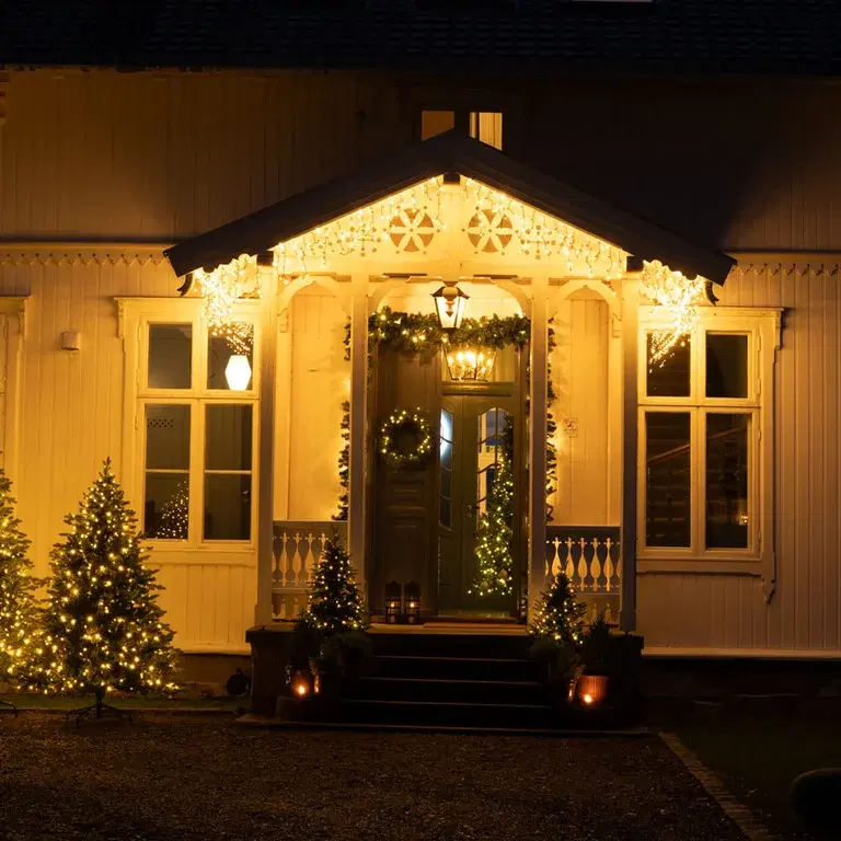 Light candles in the dark season