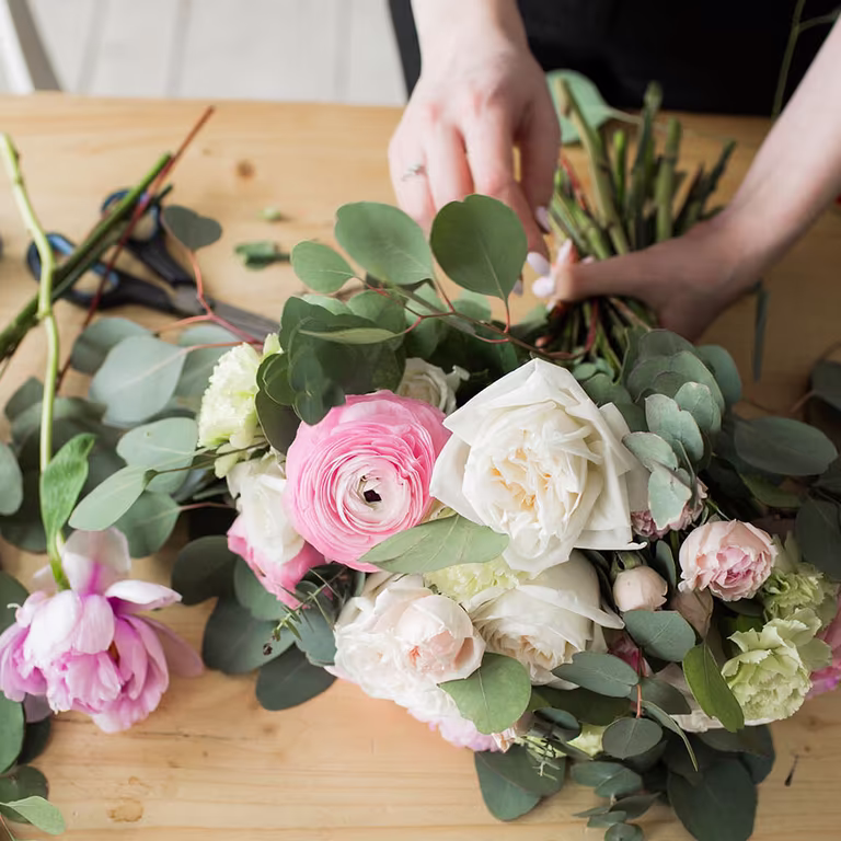Bind din egen blombukett – lär dig spiraltekniken 