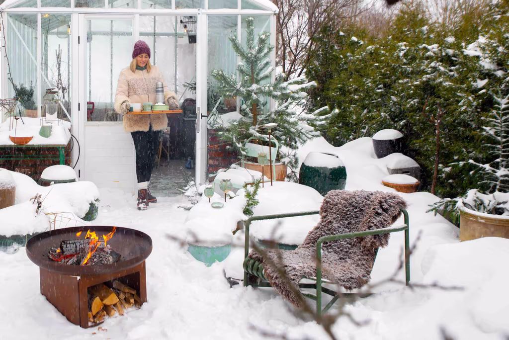 Garden visit: Snowflakes and garden joy at Anniken's in Holmestrand