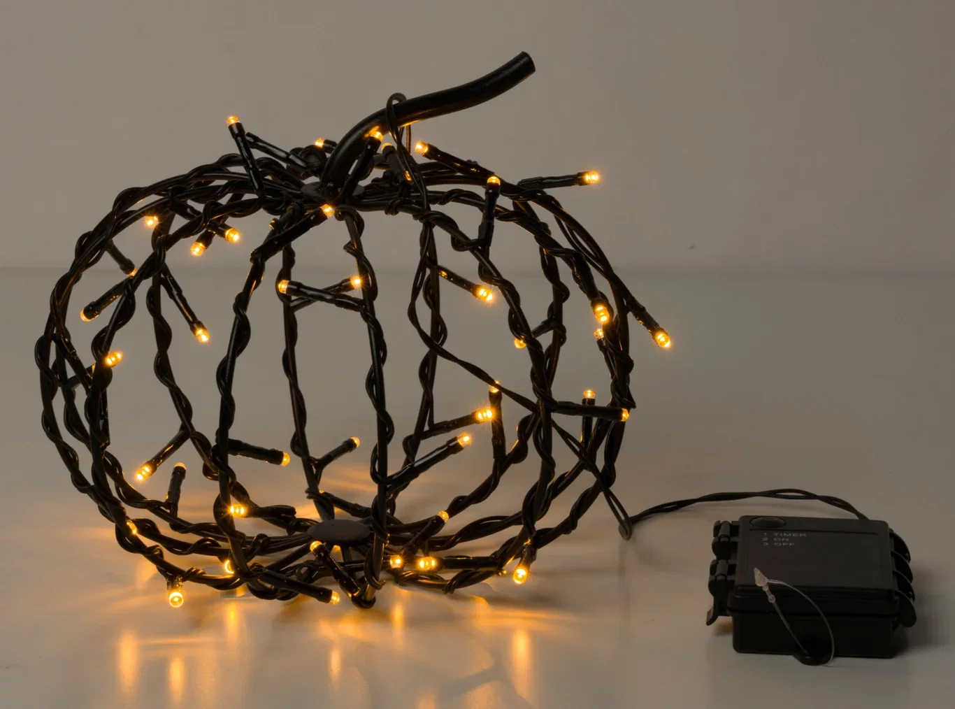 Halloweendekoration metallpumpa med LED-ljus