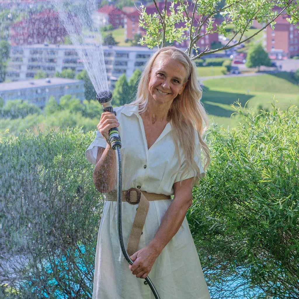 Trädgårdsbesök: Nordisk och minimalistisk stil hos Hanne 