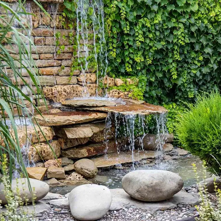 Making a garden pond – how to build a pond in the garden