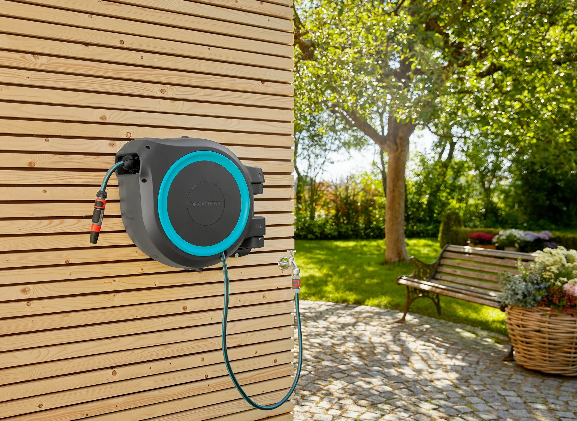 Väggslangbox RollUp M/L (25M) Gardena