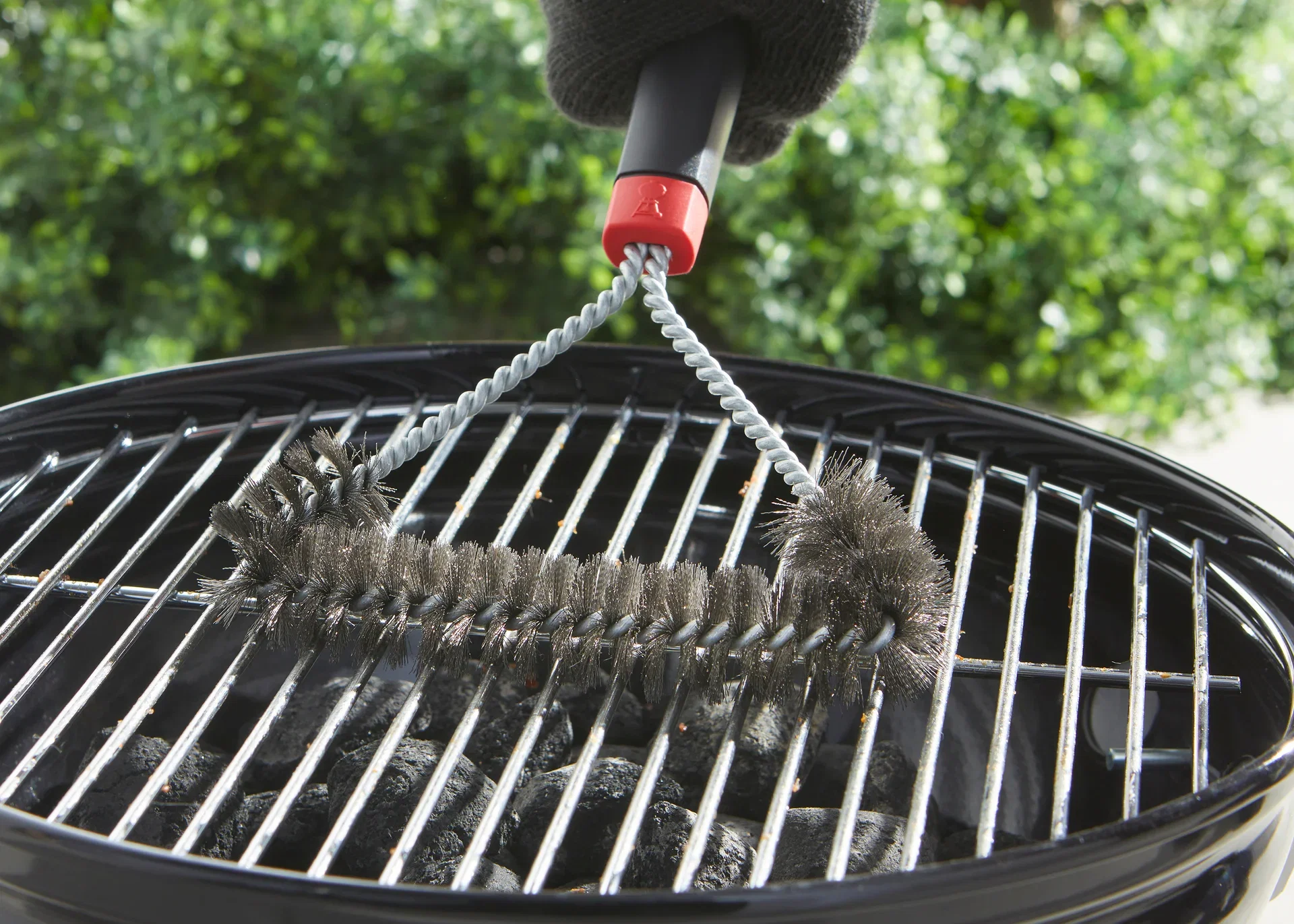Weber® Three-sided brush 30 cm